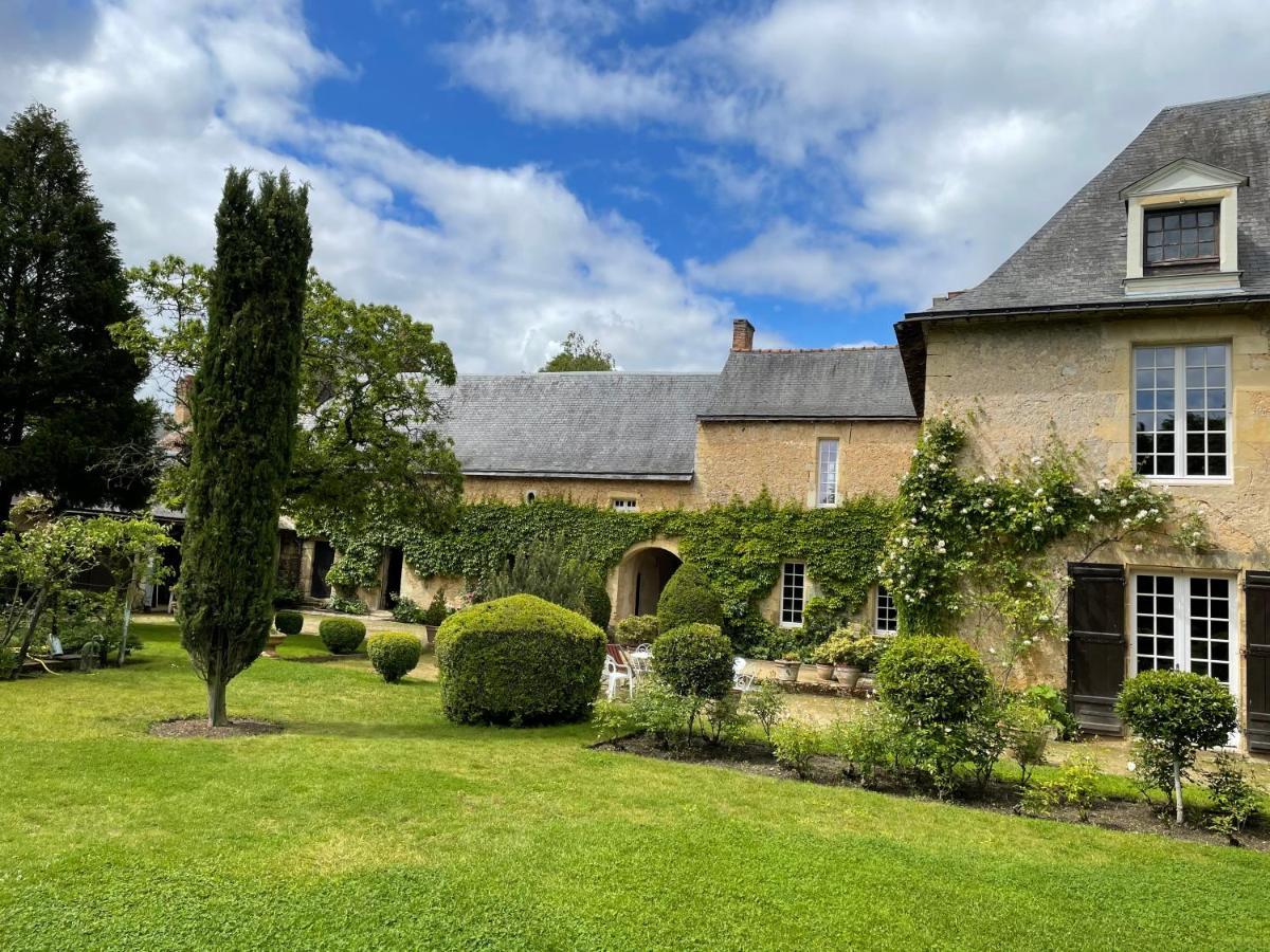 Hotel Clos Saint Léonard Durtal Esterno foto